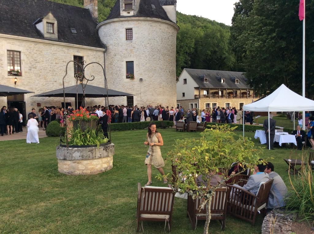 Chateau La Fleunie - Hotel Et Restaurant Condat-sur-Vezere Bagian luar foto