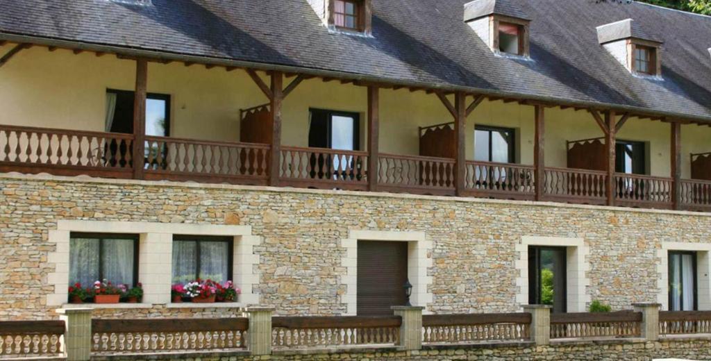 Chateau La Fleunie - Hotel Et Restaurant Condat-sur-Vezere Bagian luar foto