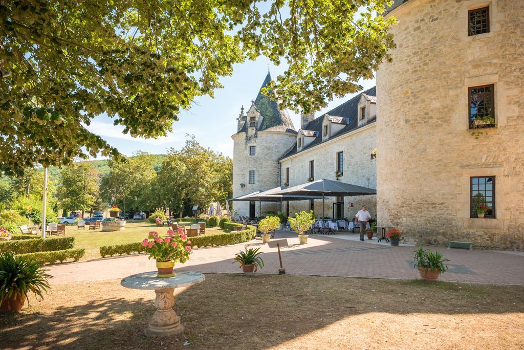 Chateau La Fleunie - Hotel Et Restaurant Condat-sur-Vezere Bagian luar foto