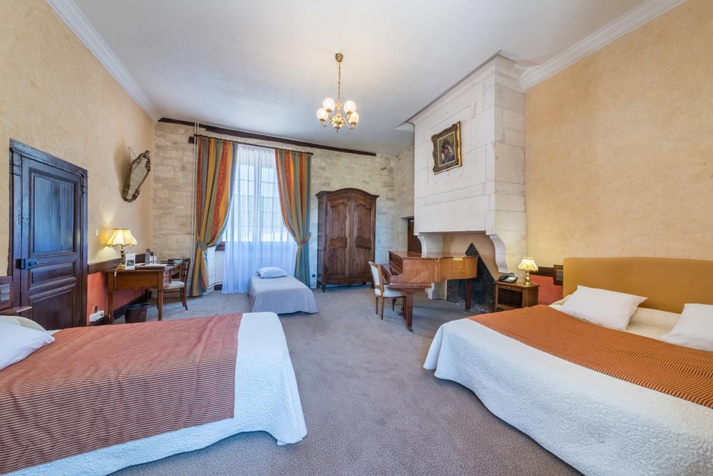 Chateau La Fleunie - Hotel Et Restaurant Condat-sur-Vezere Bagian luar foto