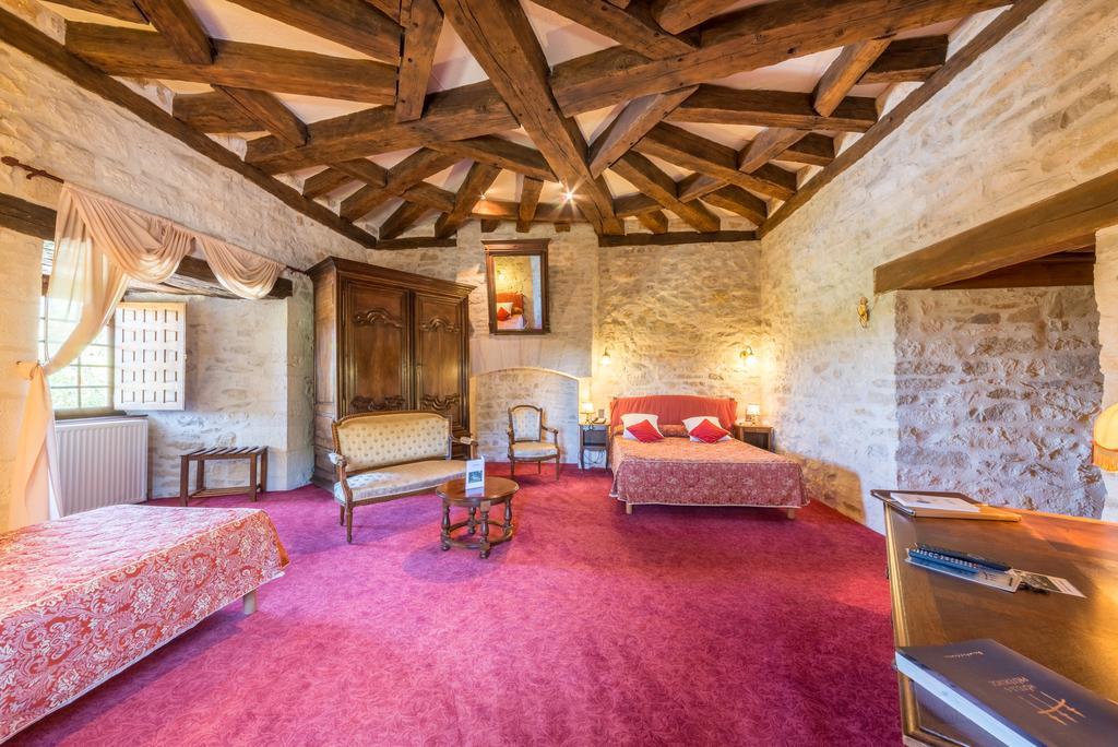 Chateau La Fleunie - Hotel Et Restaurant Condat-sur-Vezere Bagian luar foto