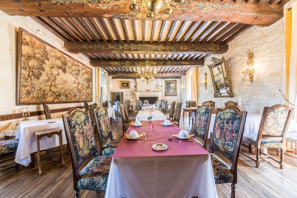 Chateau La Fleunie - Hotel Et Restaurant Condat-sur-Vezere Bagian luar foto
