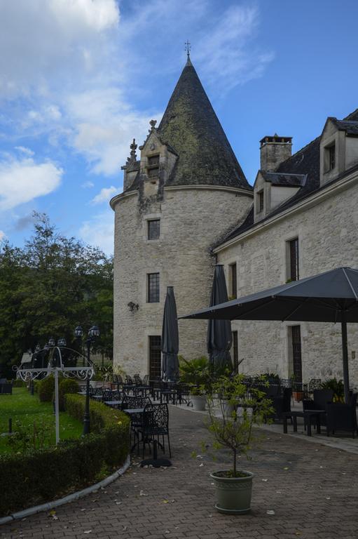 Chateau La Fleunie - Hotel Et Restaurant Condat-sur-Vezere Bagian luar foto