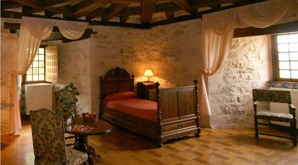 Chateau La Fleunie - Hotel Et Restaurant Condat-sur-Vezere Bagian luar foto
