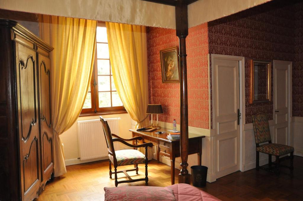 Chateau La Fleunie - Hotel Et Restaurant Condat-sur-Vezere Bagian luar foto